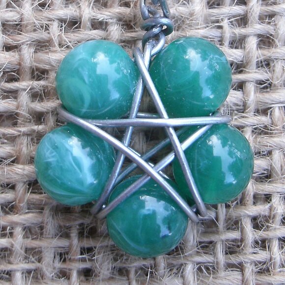 Handmade Faux Jade Beads Star Flower Pentacle Pendant - Picture 7 of 7